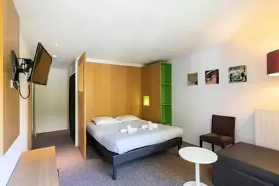 Image de Logement Classique 1 Chambre 2 Adultes et 1 Enfant avec balcon