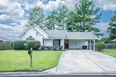 Image de Clean+Cozy+Close to Airport/Rez/Dogwood Ctr!