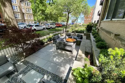 Image de The Holiday Lake House - 2br 2bth - 50 steps from the beach!