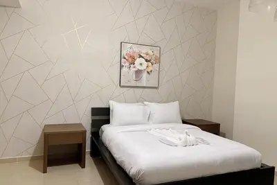 Image de 2201 Spacious Modern Family Apartment