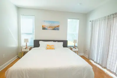 Image de 💥👣Steps 2 Beach🏖️ | Sleeps 6 & Nearby Casinos🎰