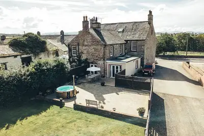 Image de Carleton House & The Hot Tub. 5 miles to Ullswater