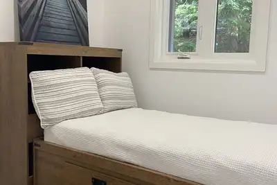 Image de Peaceful getaway just 2 min walk t the lake