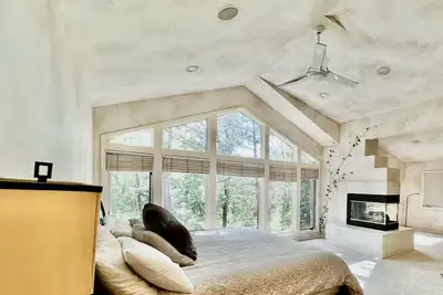 Image de Sherwood Treehouse Vacation Rental