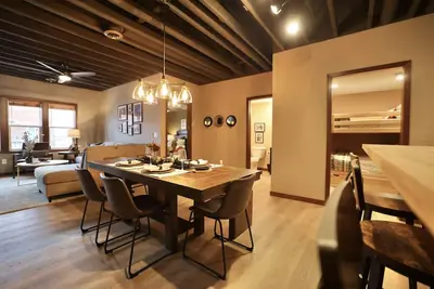 Image de Modern Rustic 2br Condo in Downtown Minocqua—Walk to Shops, Dining & Lake