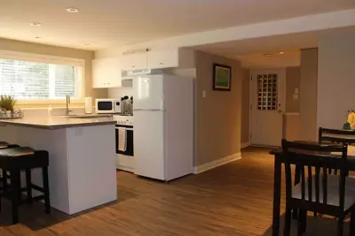 Image de Private Bright & Beautiful 2 Bedroom Suite