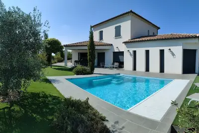 Image de Villa neuve 150 m² avec piscine et magnifique vue