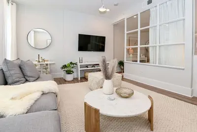 Image de Court & Vine | Otr Cincinnati