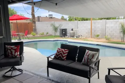 Image de New family retreat w/private heated pool and hot tub