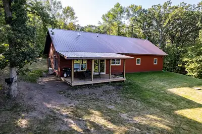 Image de Cozy Cabin on Lake- Very Private, Kayaks/Canoe, Fire pit, Pet Friendly, Relaxing