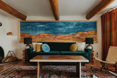 Image de Hot Tub + Pool! Rattlesnake Suite at The Desert Compass in Old Town