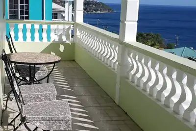 Image de 5 Mins from beach!