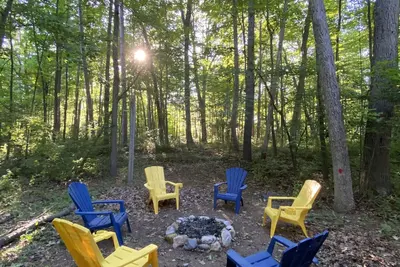 Image de Cozy Sandy Pines Cottage Suite, right on Lake Huron in a Carolinian Forest,