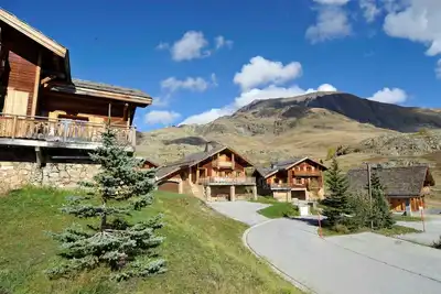 Image de Chalet Privé + Accès Direct au Pistes!