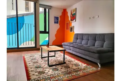 Modern apartment near downtown - close to all must visits!