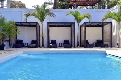 Image de Whitestone Parkview Tamarindo 2 queen bed studio w/kitchen 7 min walk to beach