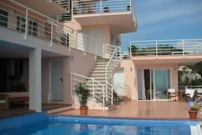 Image de Vista Bonita Apartment Type A, mit herrlichen Blick auf das Meer und die Stadt