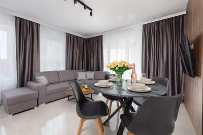 Image de Sun Towers 53 | 2 Bedrooms | Balcony & Parking