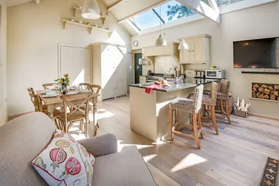 Image de Williamston Cowshed - a holiday home that sleeps 6 guests in 3 bedrooms