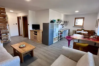Image de L'appartement Pozza Ne, avec vue sur les montagnes, est adapté aux animaux domestiques.