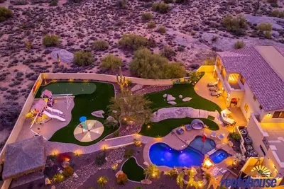 Image de 3Million$ Mind BlowingEstate +PuttingGreen+SportsCourt+SplashPad+Playset+Pool+Spa