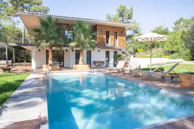 Image de Luxueuse Villa avec piscine