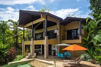 Image de Ocean View, Infinity Pool & Lush Gardens!