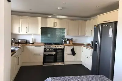 Image de 3 Bedroom House - stunning island views and beach