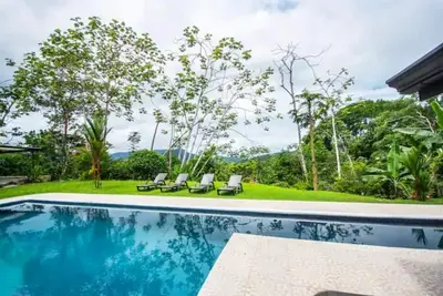 Image de Big pool, 2 bdrs suite with Ocean views!