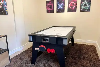 Image de Stylish Peak District Home From Home with Hot Tub & Games Room