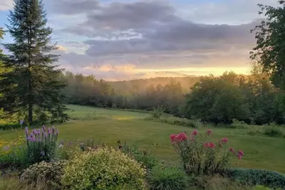 Image de 30 mins to Smuggs and Stowe! Tons of room for family and pets!