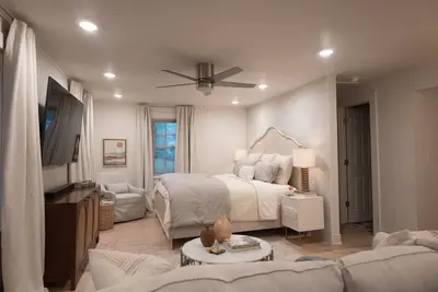 Image de Cottage in the shadow of the stadium!