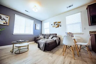 Image de Cozy Private Stylish Modern Guest Suite