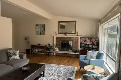 Image de Charming City Home with Professional Wfh Setup & Ac