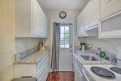 Image de Pet-Friendly Dallas Guest House w/ Patio!