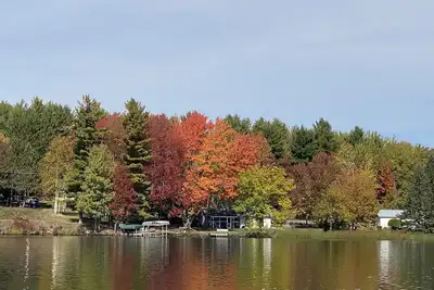 Image de Lakefront cottage w/ convenient access to restaurants, atv and snowmobile trails
