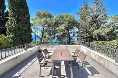 Image de Appartement de vacances avec terrasse, à 50m de la mer
