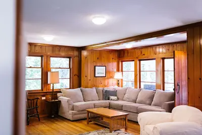 Image de Pipe Lake Lodge - waterfront, dock, kayaks, WiFi, fireplace