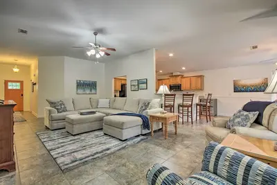 Image de Private Pool + Patio: Pensacola Family Home!