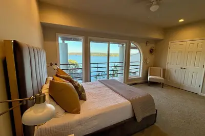 Image de Pickwick Lake front Villa w/ sensational views, boat slip & pool in Counce, Tn