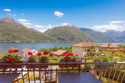 Image de Ulivo Holiday Home with Lake View
