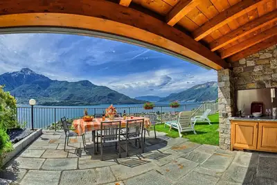 Image de Olive Garden Holiday Apartment with Lake View