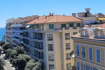 Image de Luxeux 2 Pièces à 100m de la Plage, Avec Terrasse vue mer