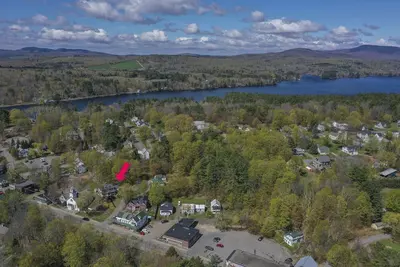 Image de House near Lake