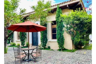 Image de Charming Villa in Antigua 3 to 4 guests heated pool 1 parking shuttle