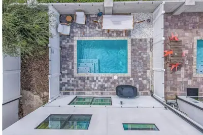 Image de Cozy 4 bed 3 bath relaxing style