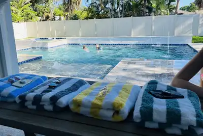 Image de Florida Oasis- Beautiful home sleeps 6 Heated Pool-Newly Renovated