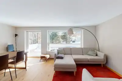 Image de Renovated in 2020, 5½-room apartment on the 1st floor, distributed over two floo
