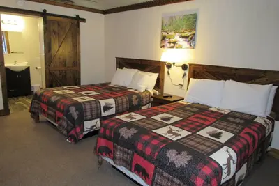 Image de Lynnhurst Resort - Motel Unit 7 Sleeps 4 Jet Ski Rental Available!