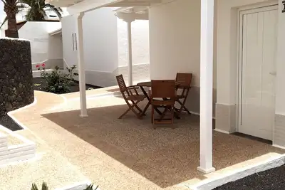 Image de Appartement indépendant d’une chambre avec terrasse entièrement privée à Tahiche